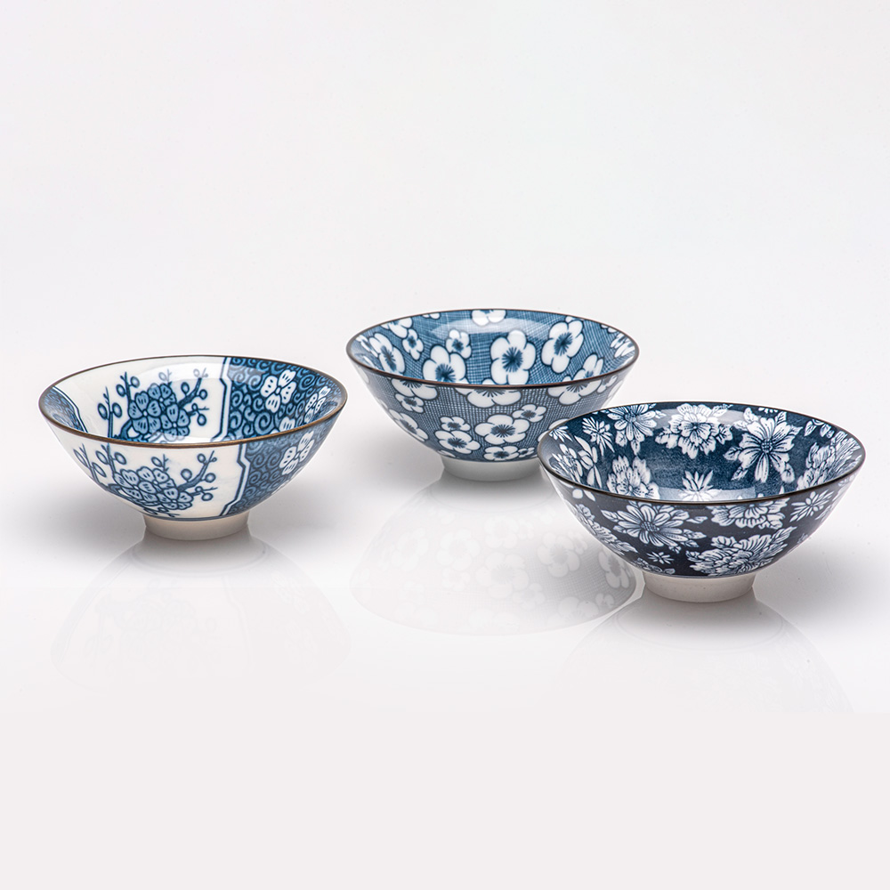 tazza bianca da tè giapponese di ceramica, HANAMOMEN fiori blu